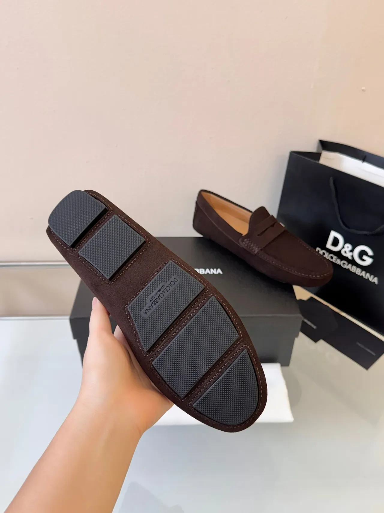 Dolce & Gabbana Penny Loafer 棕米色 麂皮上身 带扣 乐福鞋 5