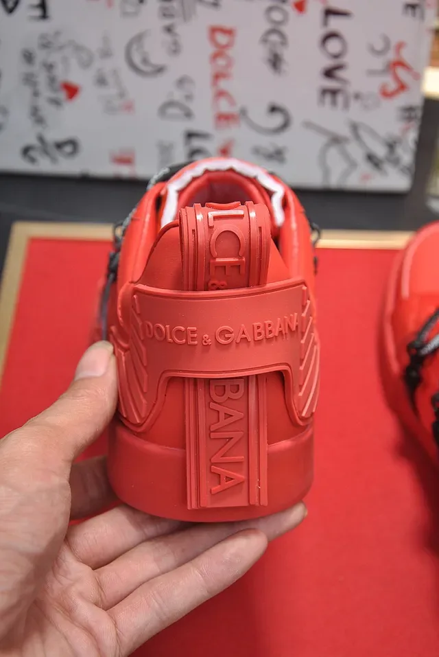 Dolce & Gabbana Portofino أحذية رياضية أسلوب حياة أحمر أسود جلد لامع إغلاق جانبي بسحاب 2