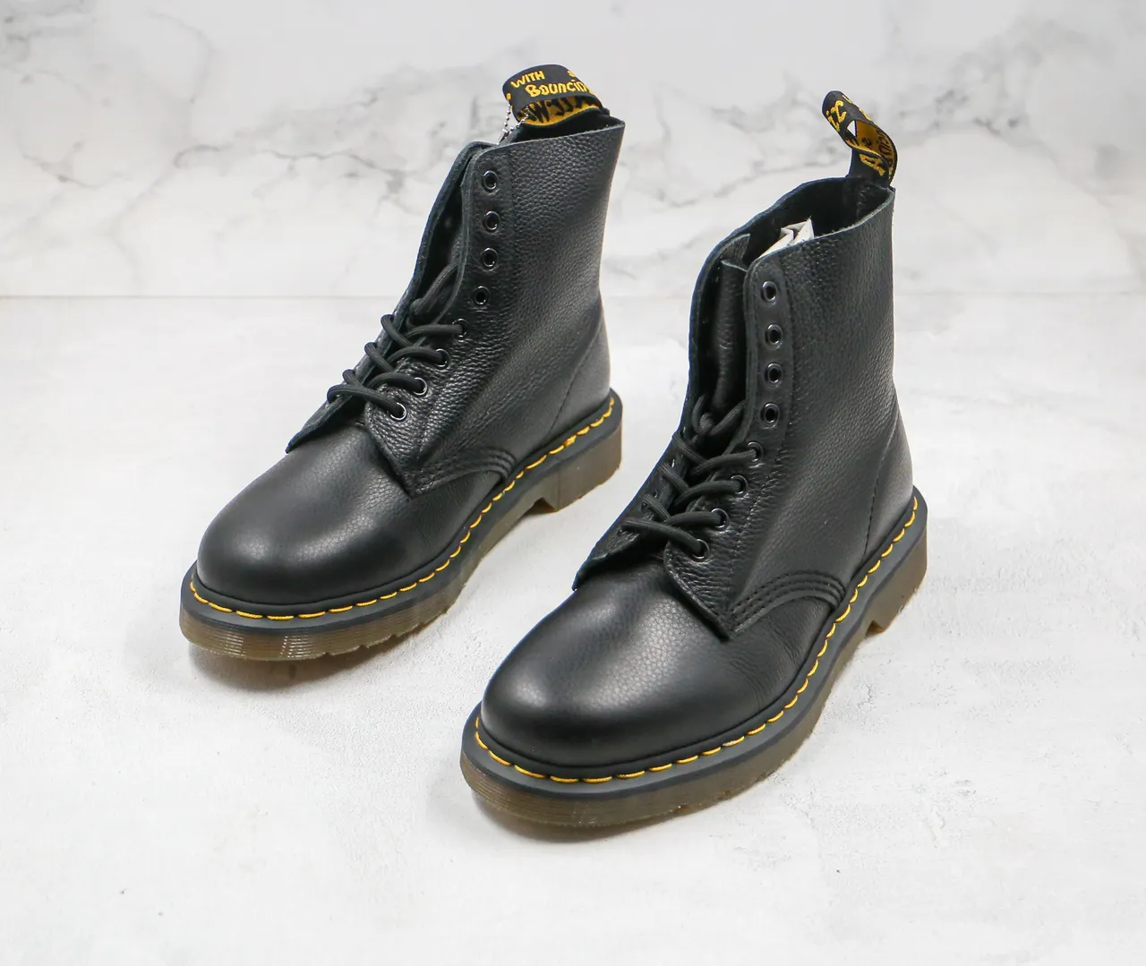 Dr. Martens 1460 黑色粒面皮革 黄色缝线 马丁靴 9