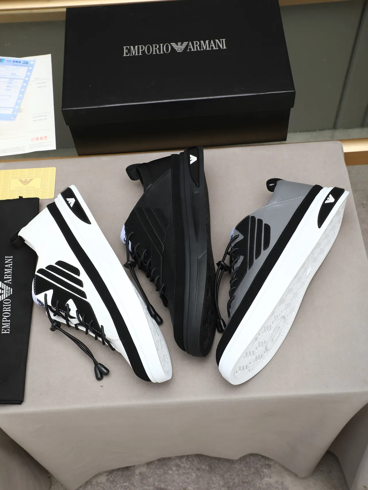 Emporio Armani Zapatos Lifestyle Gris y Negro con Logo de Águila 2