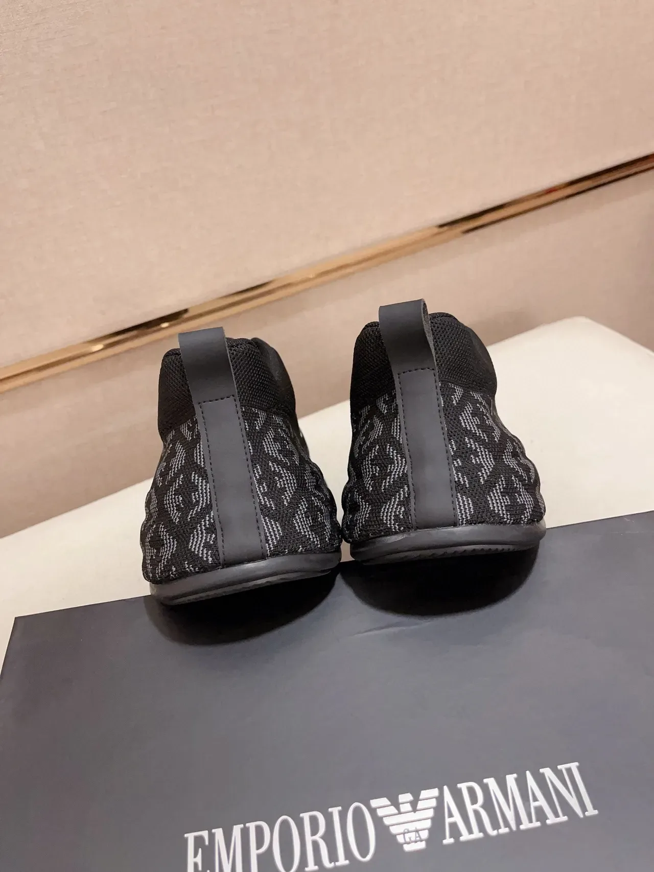 Emporio Armani Sneakers Lifestyle Preto Knit Monograma Águia 8