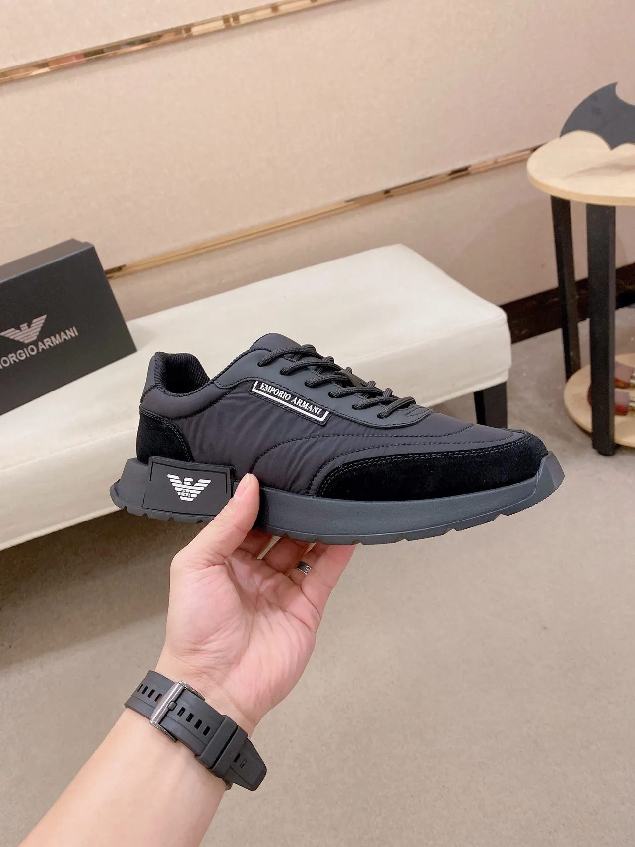 Emporio Armani Sneakers Lifestyle Monochrome en Matériaux Mixtes 5