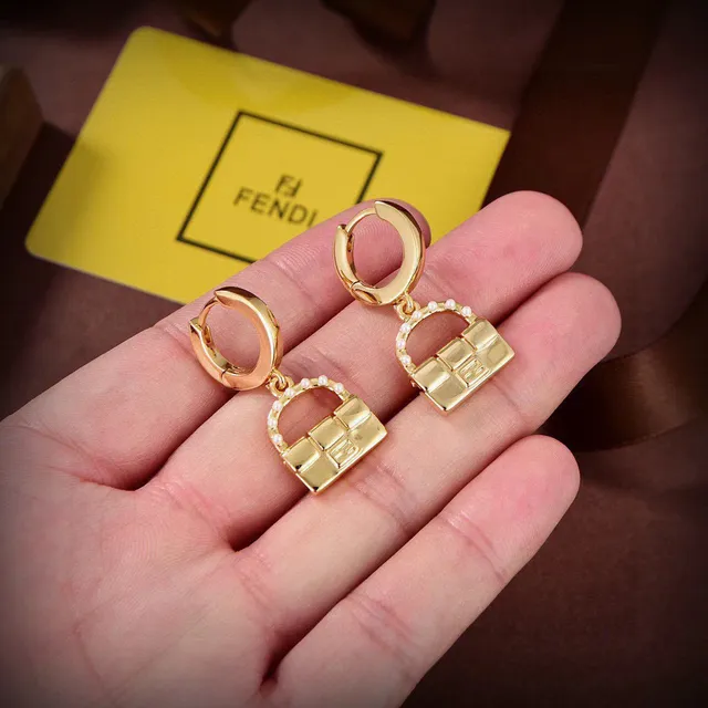 Fendi Boucles d'oreilles créoles en or inspirées de baguette avec perles 3