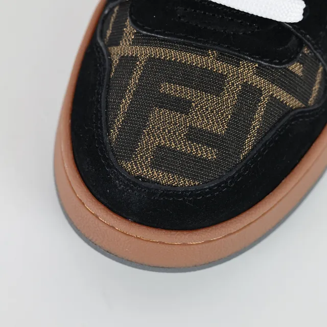 Fendi 黑色棕色印花帆布和麂皮鞋面分层多色调中底生活方式运动鞋 5