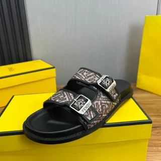 Fendi 棕黑双扣闭合蒙格拉姆织物鞋带拖鞋