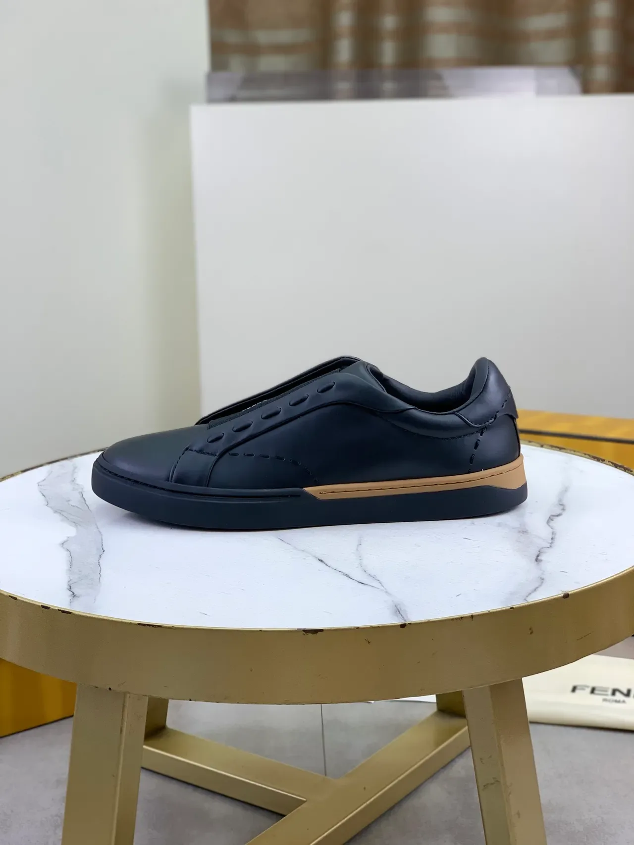 Fendi By The Way Preto Bege Slip-On Couro Superior Tênis Lifestyle 6