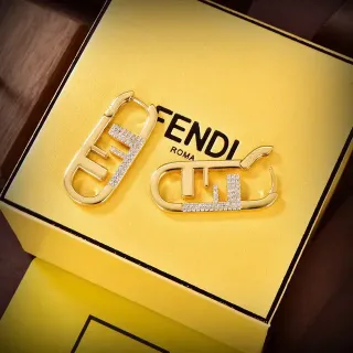 Fendi FF Logo Crystal-Pavé أقراط حلق ذهبية