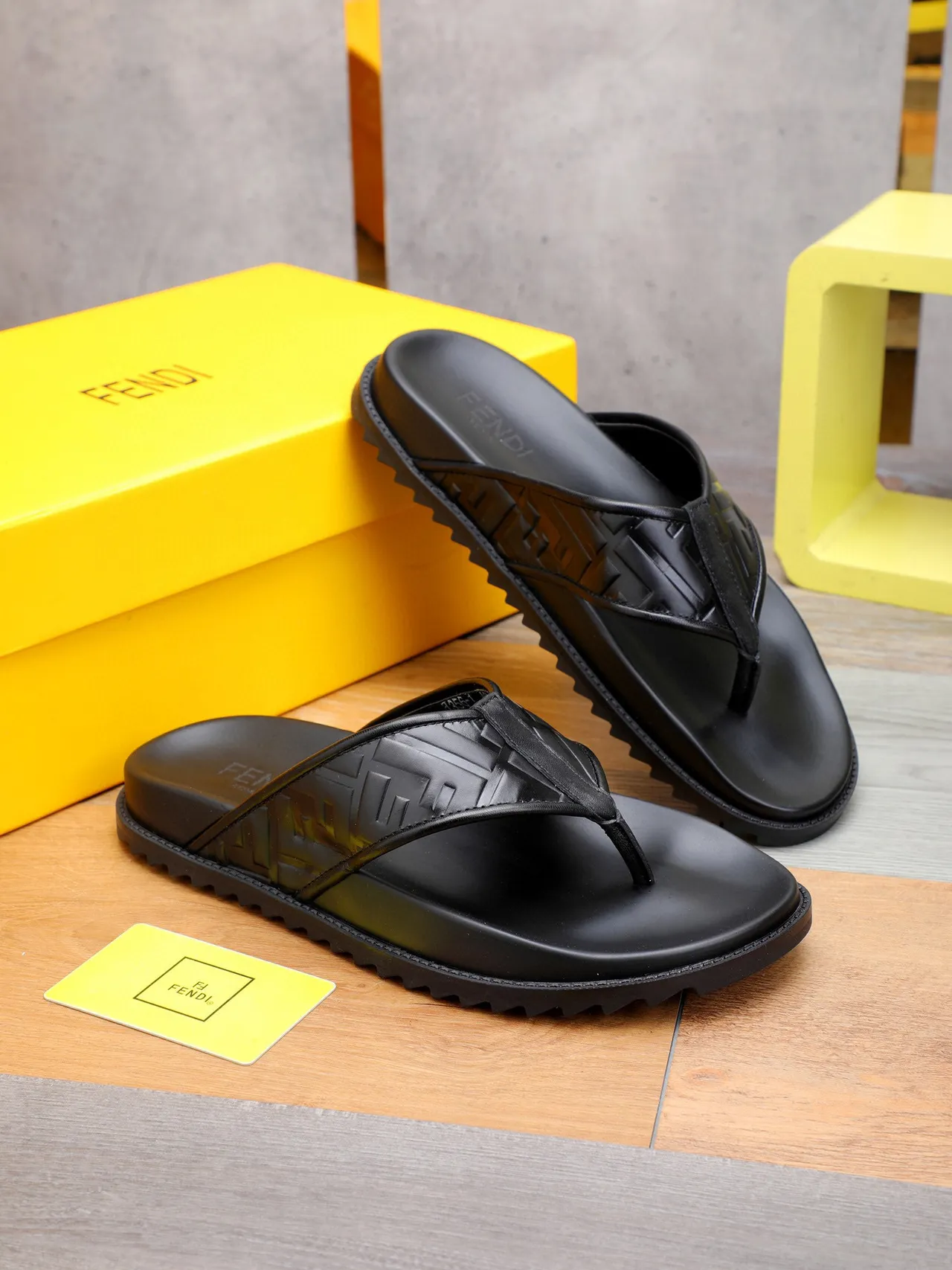 Fendi FF Logo Flip-Flops 黑色拖鞋 7