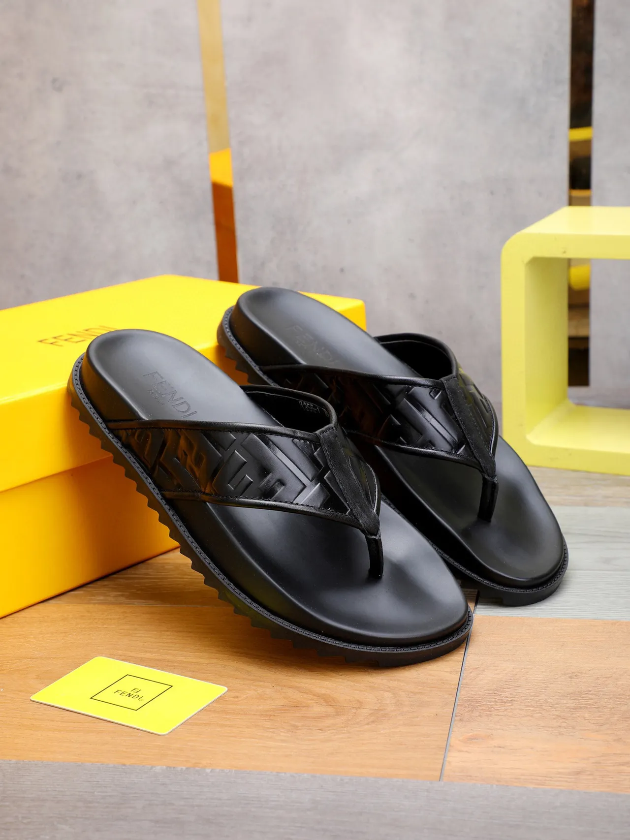 Fendi FF Logo Flip-Flops 黑色拖鞋 8