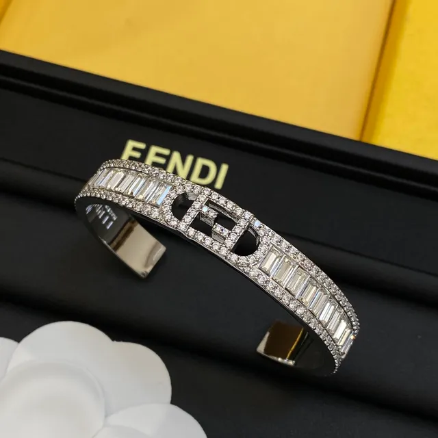 Fendi FF Logo Pavé Baguette-Cut কাফ ব্রেসলেট 3