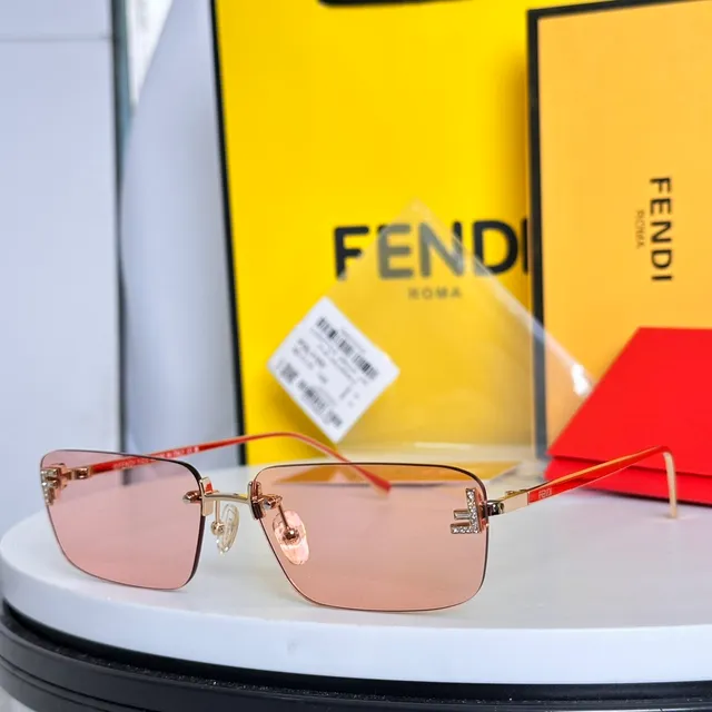 Fendi FF Rectangular Crystal-Embellished Brown Gradient Sunglasses 4