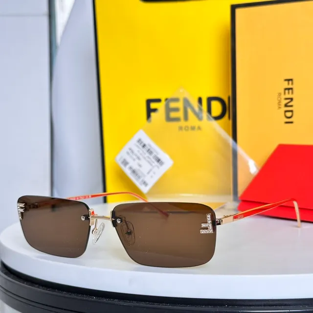 Fendi FF Rectangular Crystal-Embellished Brown Gradient Sunglasses 5