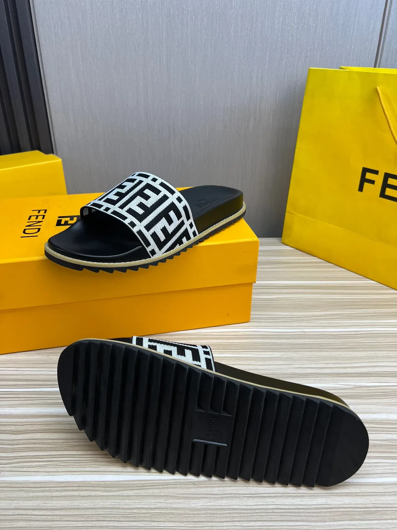 Fendi FF Slide Black White Monogrammed Woven Strap Rubber Sole Slippers 9