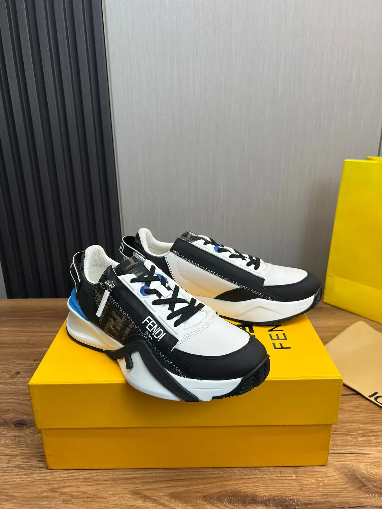 Fendi First blanco negro azul FF monogram zapatillas chunky 2