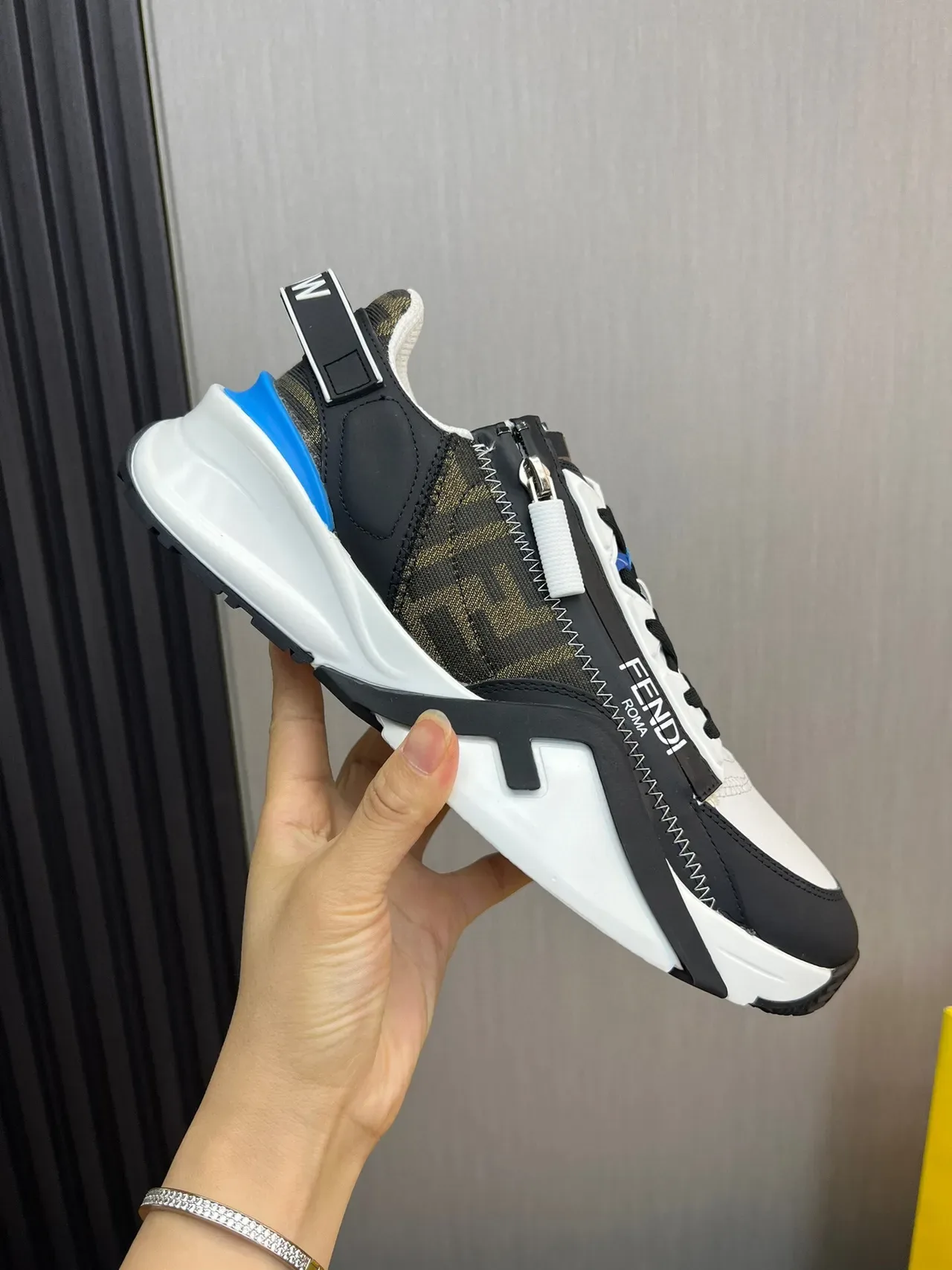 Fendi First blanco negro azul FF monogram zapatillas chunky 6