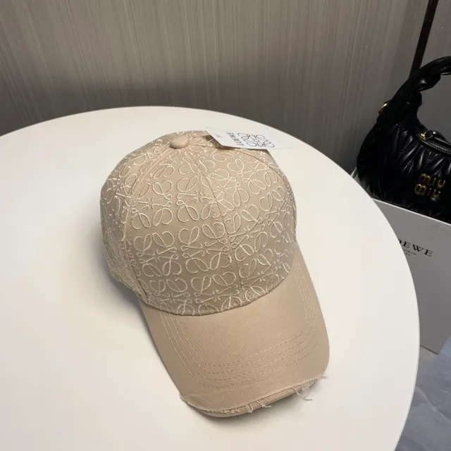 米色刺绣单字母棒球帽 6