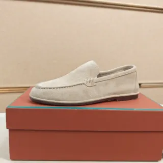 Mocassins slip-on de camurça bege