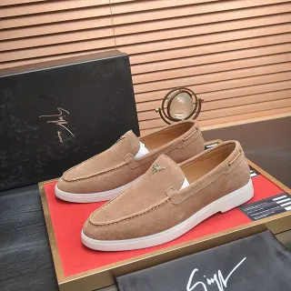 বেইজ স্যুড উপর Moc-Toe Stitching Loafer
