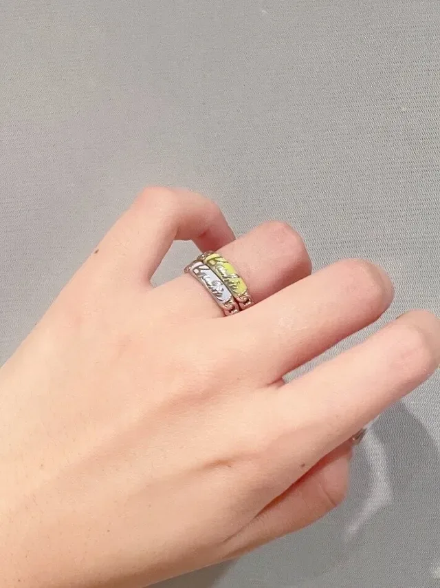 Beige White Enamel-Coated Script-Engraved Ring 2