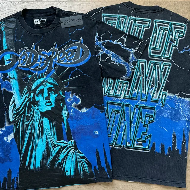 Camiseta oversized dupla face preta e ciano com estampa da Estátua da Liberdade 4