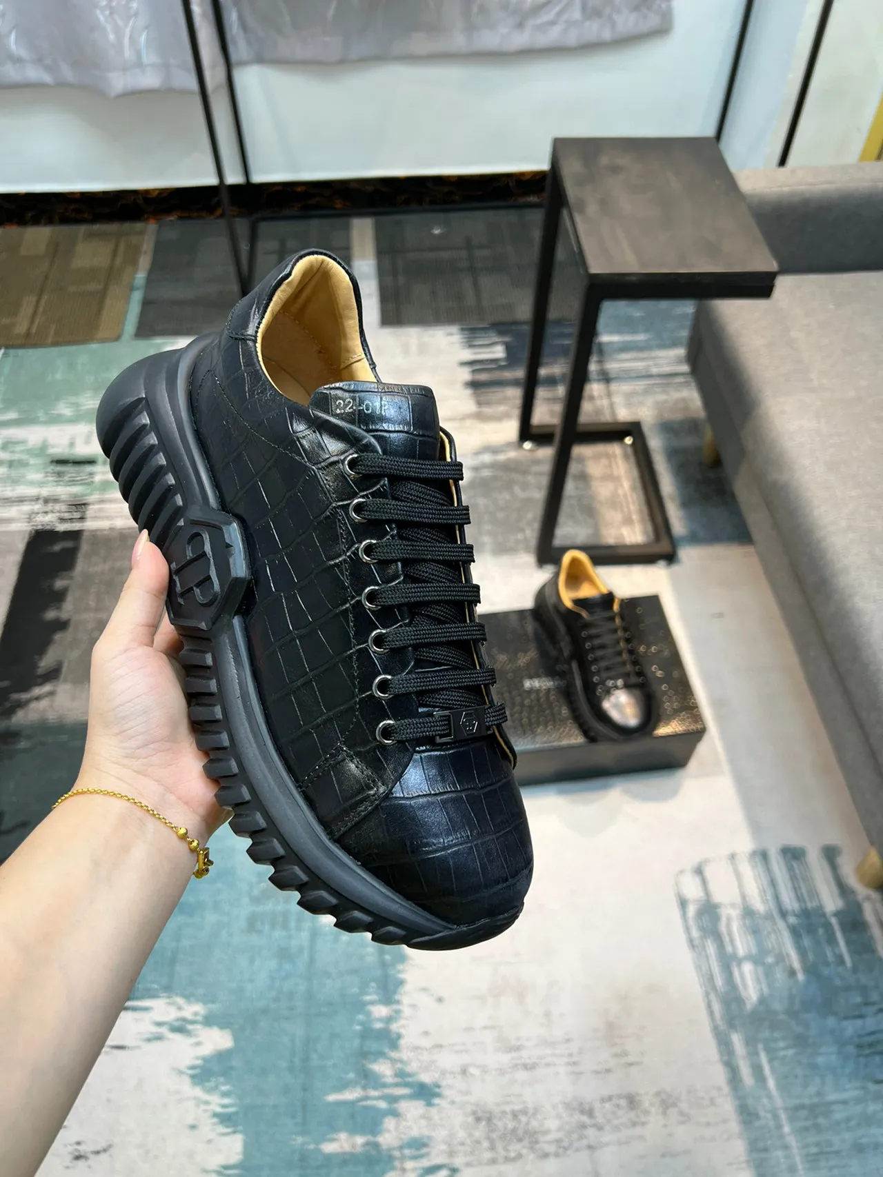 Black Beige Crocodile-Embossed Leather Platform Sole Chunky Sneakers 7