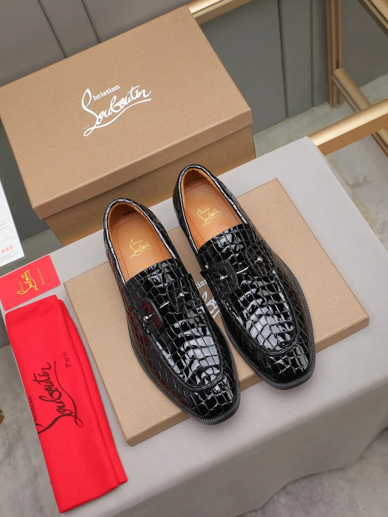 Black Brown Glossy Croc-Embossed Leather Moc-Toe Stitching Loafer 2