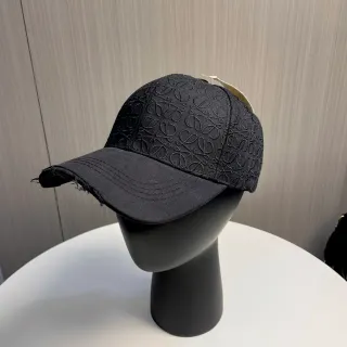 黑色绣花标志棒球帽