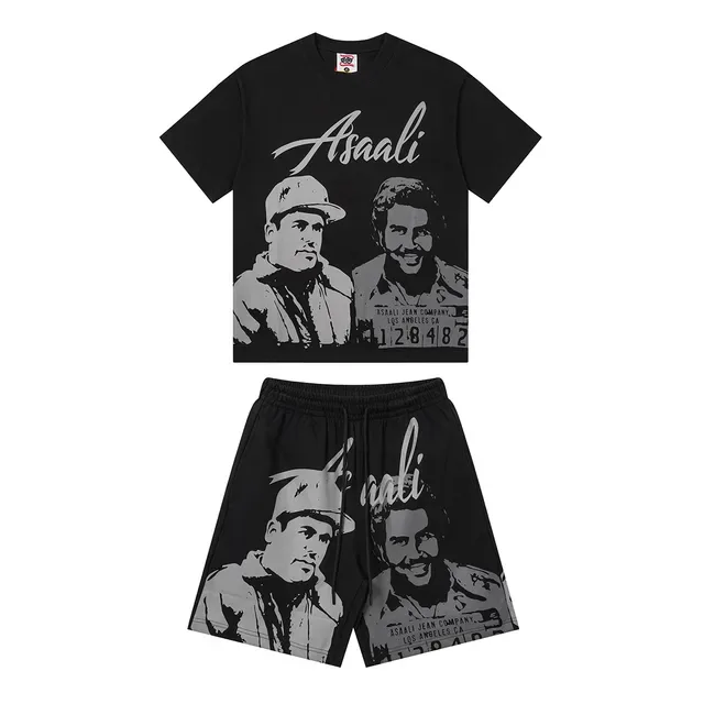 Black Graphic Print Crewneck T-Shirt 4