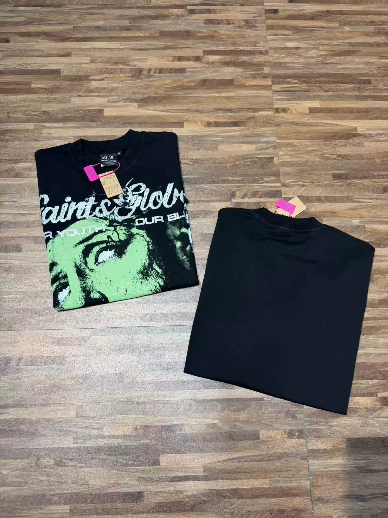 Black Graphic-Print Oversized T-Shirt 5