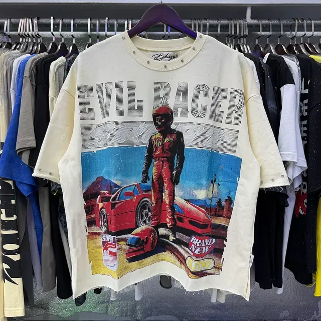 Black Graphic-Print Rivet-Trimmed Oversized T-Shirt 8