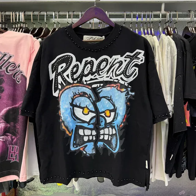 Black Graphic-Print Studded Trim Oversized T-Shirt 5