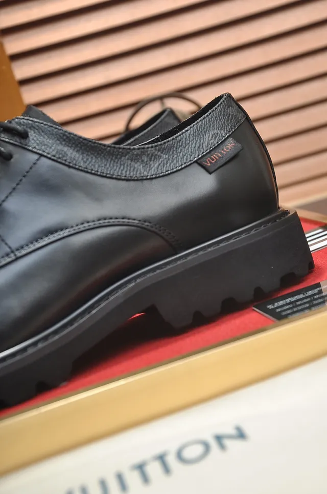 Zapatos Derby de Cuero con Cap-Toe Negro 2