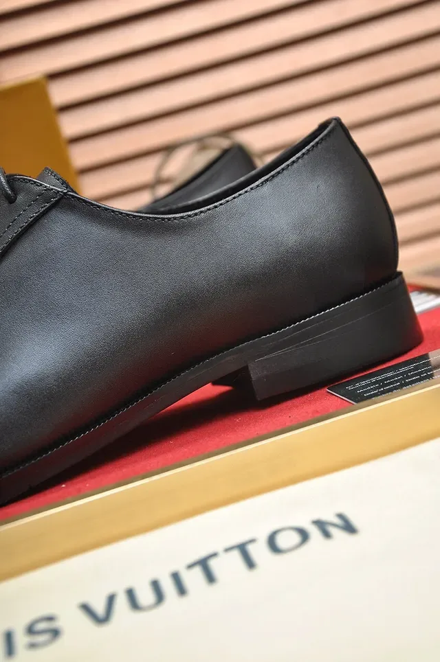 Brogue de cuero negro con cordones cerrados estilo Oxford 9