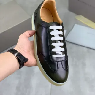 Black Leather Moc-Toe Lace-Up Casual Shoe