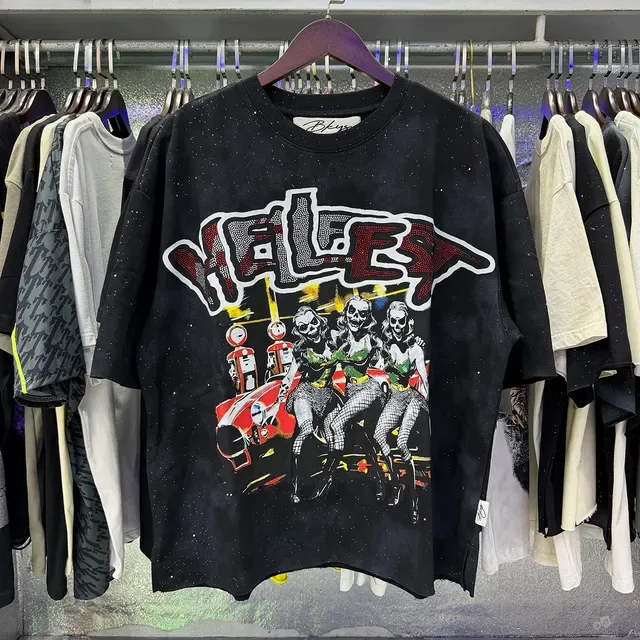 Black Red Oversized Fit Raw-Cut Hem T-Shirt 3