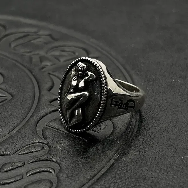 Black Silver Oval Bezel Figurative Relief Sculpture Ring 3