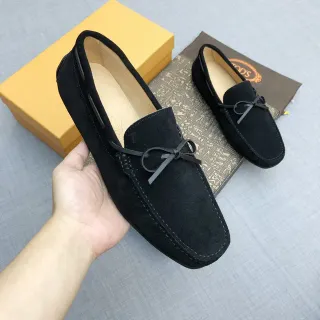 কালো সুয়েড বাউ ডিটেল স্লিপ-অন লুফার্স