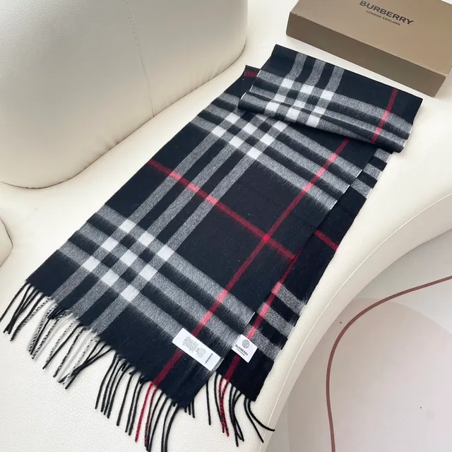 Cachecol de cashmere xadrez preto branco cinza com franjas 6