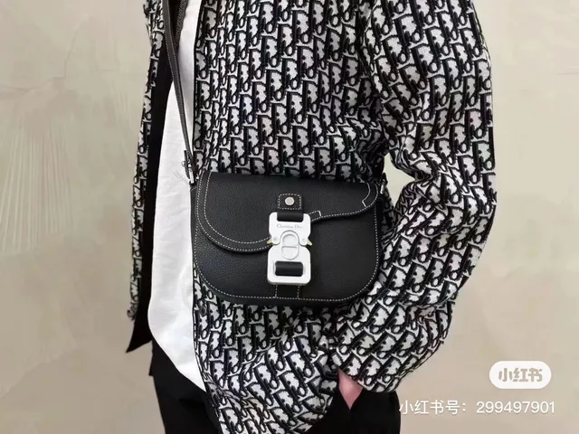 黑白压纹皮革对比顶缝马鞍包 14