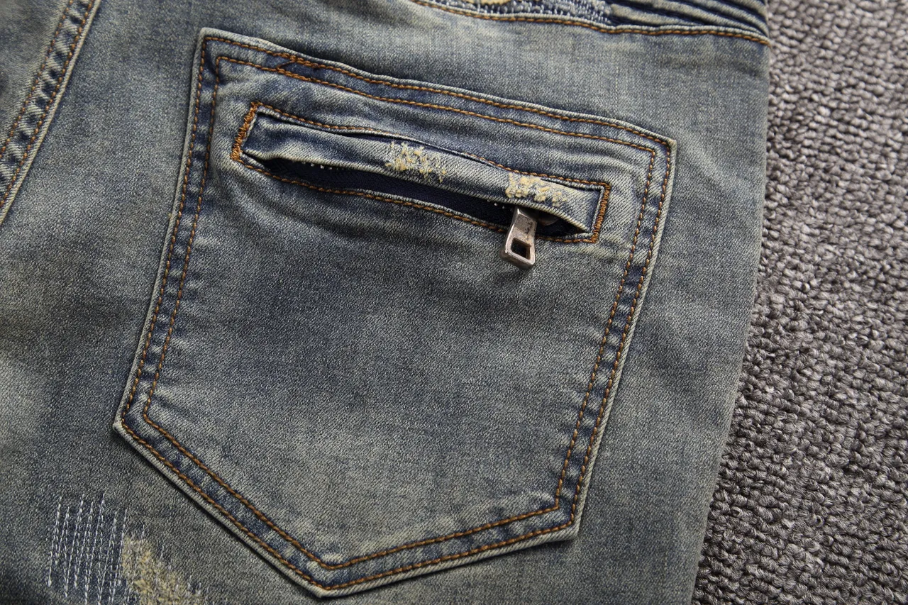 Blue Beige Distressed Zippered Side Pockets Shorts 3