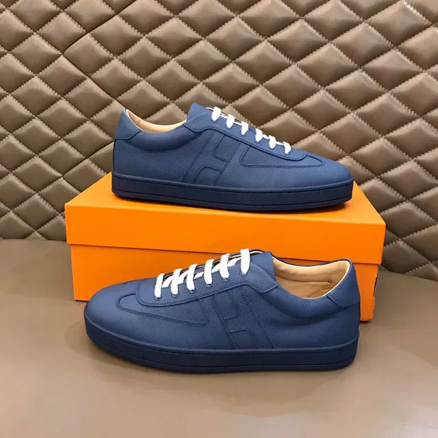 Blue Panelled Low-Top Lace-Up Sneaker 7