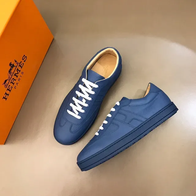 Blue Panelled Low-Top Lace-Up Sneaker 8