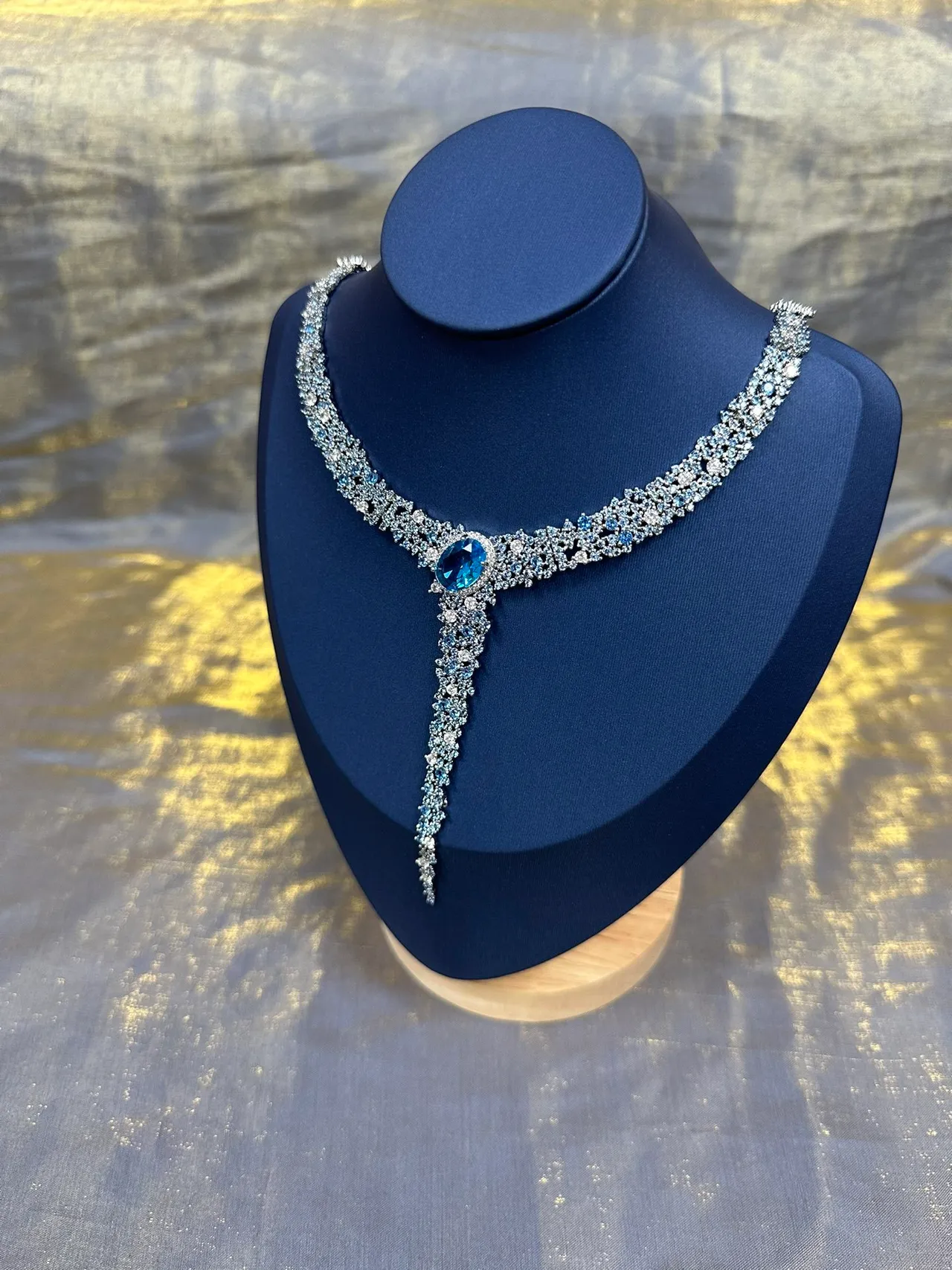 Blue Silver Pavé-Set Collar Oval Gem Focal Necklace 8