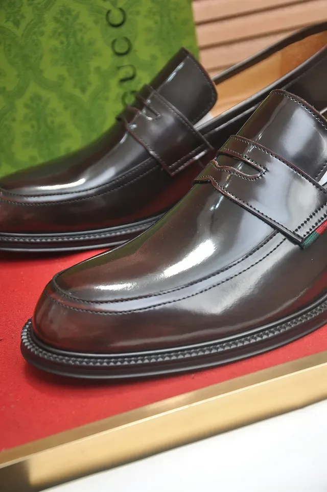 Brown Black Polished Leather Penny Loafer 2