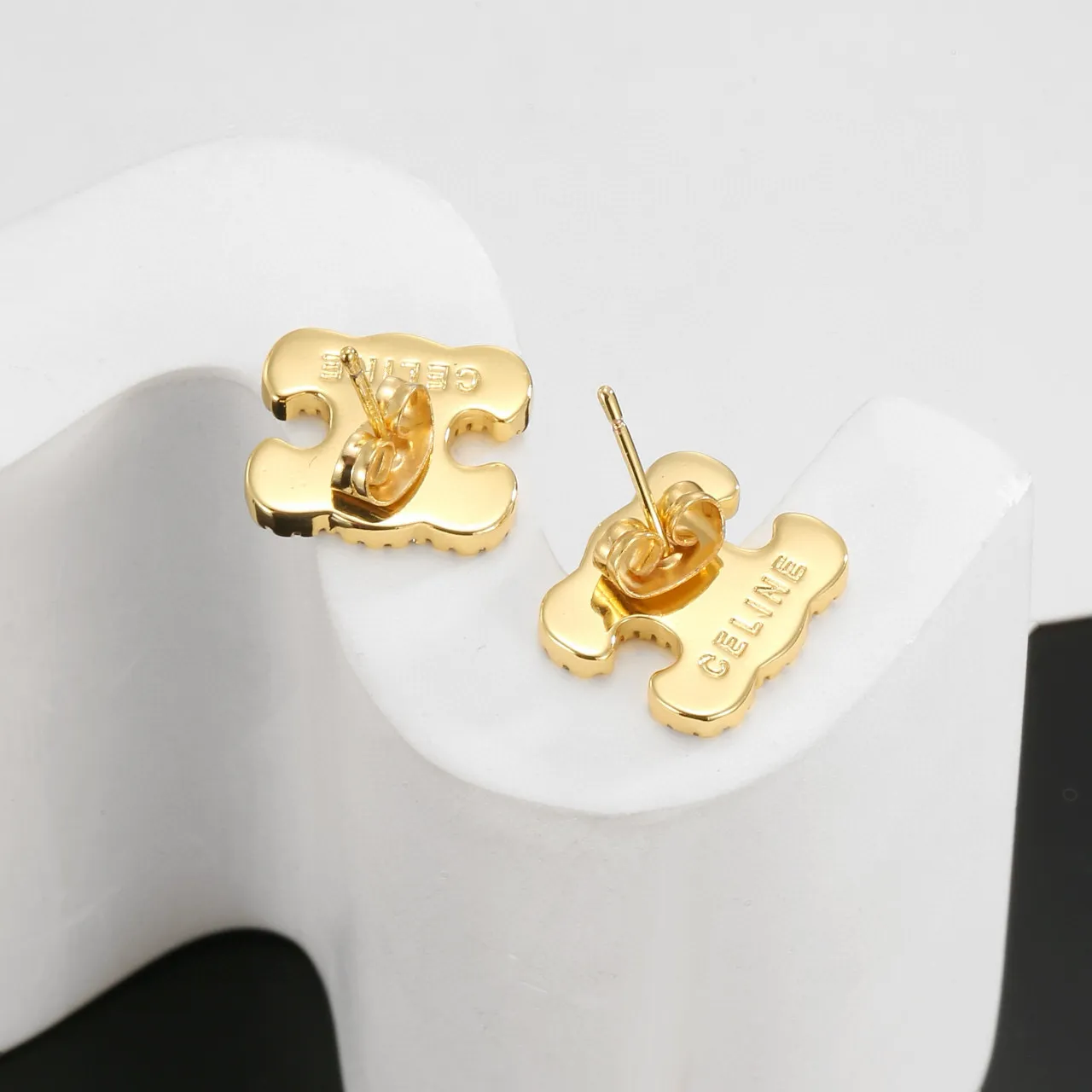 Brown Enamel C-Shaped Pavé Stud Earrings 3