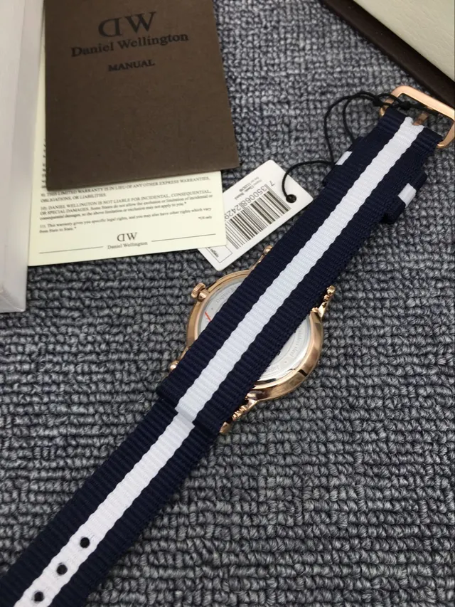 Daniel Wellington 经典海军蓝白色极简玫瑰金表壳石英表 3
