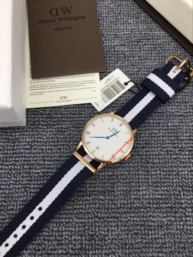 Daniel Wellington 经典海军蓝白色极简玫瑰金表壳石英表 4