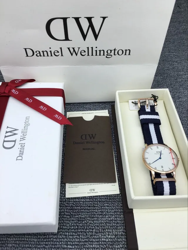 Daniel Wellington 经典海军蓝白色极简玫瑰金表壳石英表 5