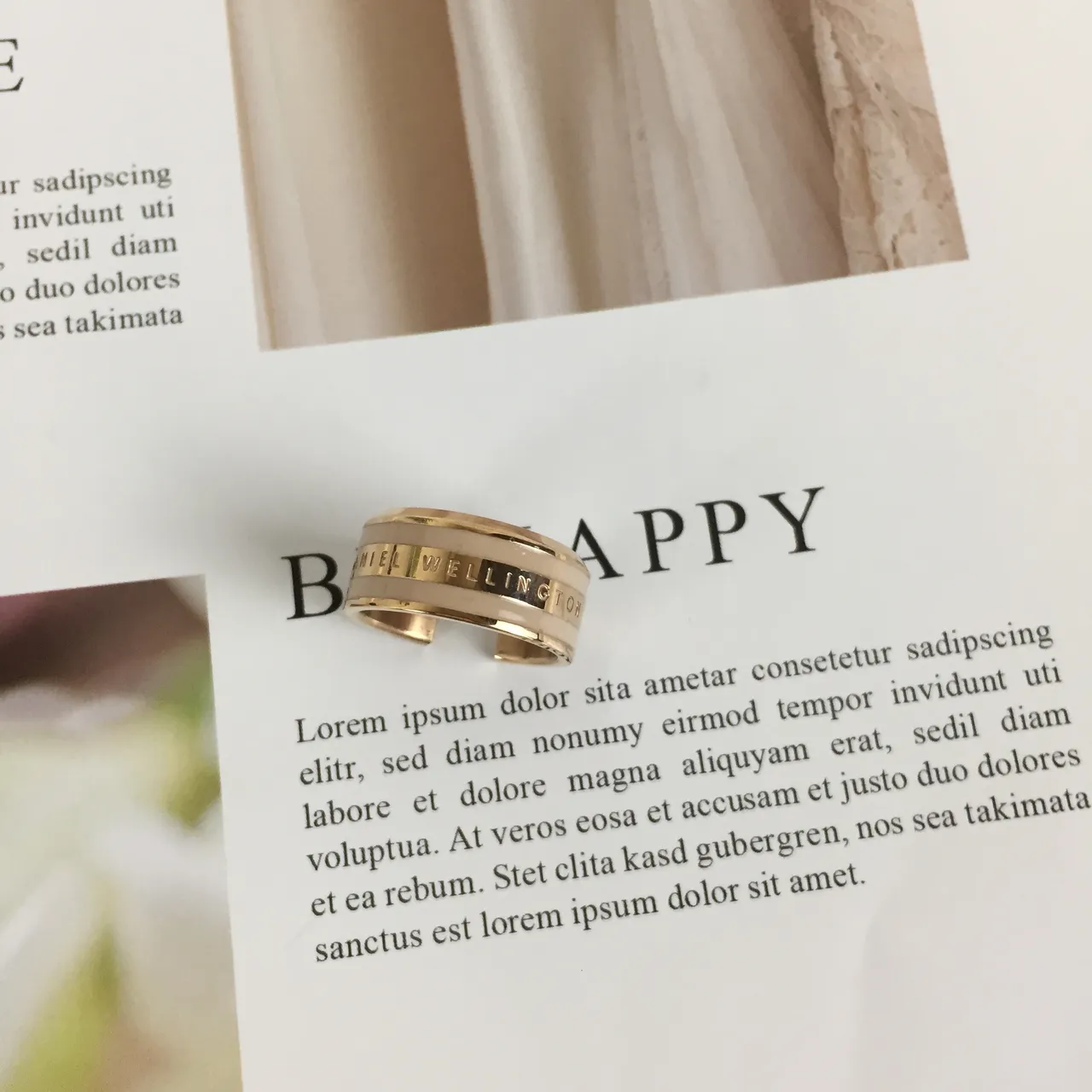 Daniel Wellington Bague avec Logo en Émail en Or et Blanc 4
