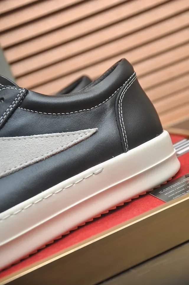 Sneaker plataforma con paneles gris oscuro y gris claro 2